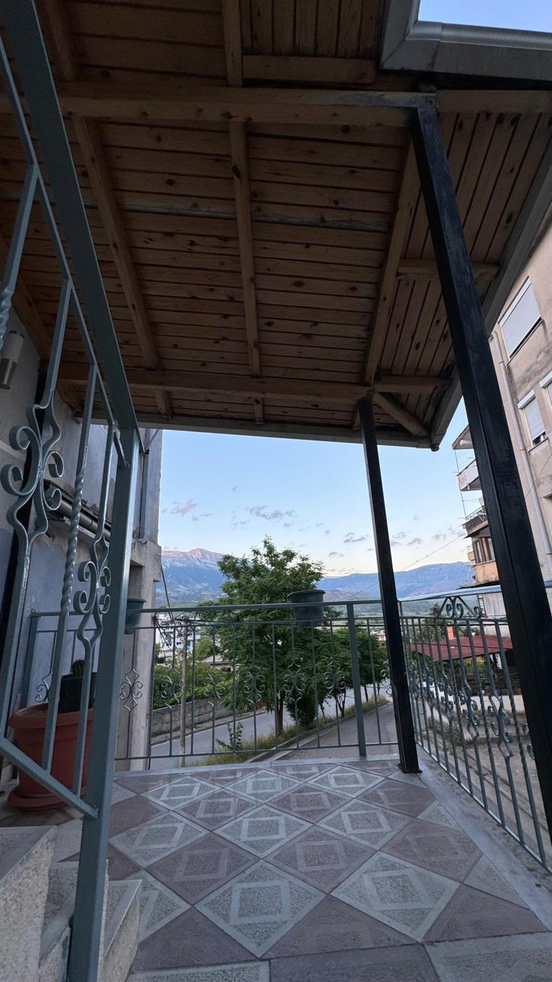 Peci Apartments Gjirokastër Buitenkant foto